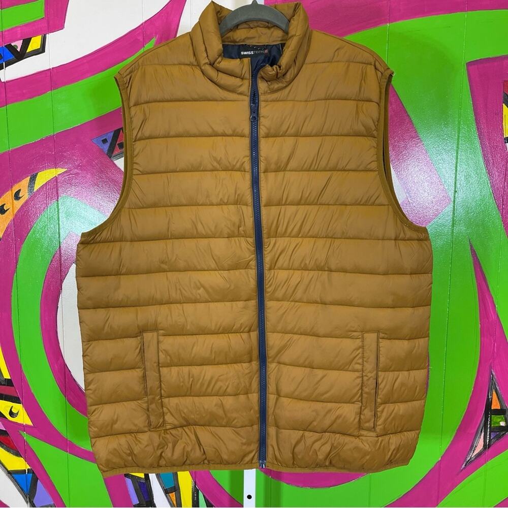 Swiss Tech, Puffer Vest. Size XL. Brown. In excellent condition!